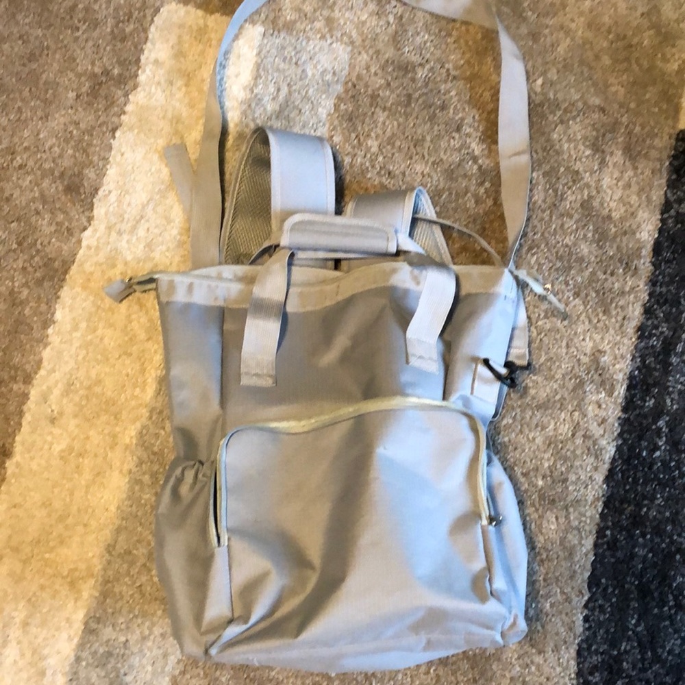 Convertible diaper bag